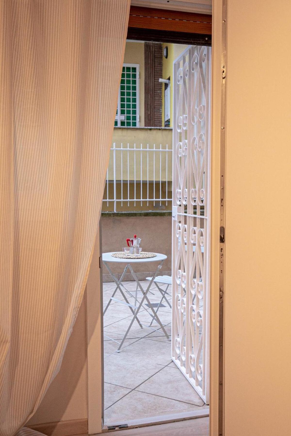 Dafne Wonderful With Terrace Apartment